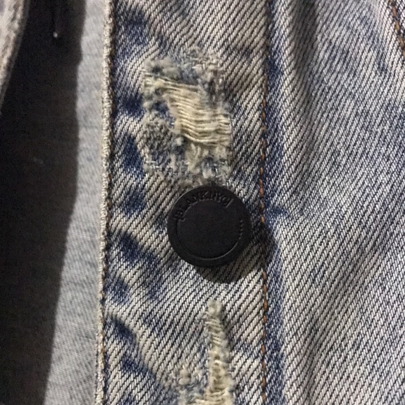 Blank NYC Destruct Denim Jacket NEW - Picture 9 of 12